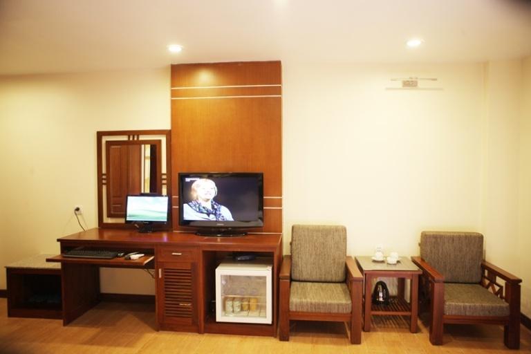 Prince Hanoi Hotel Экстерьер фото